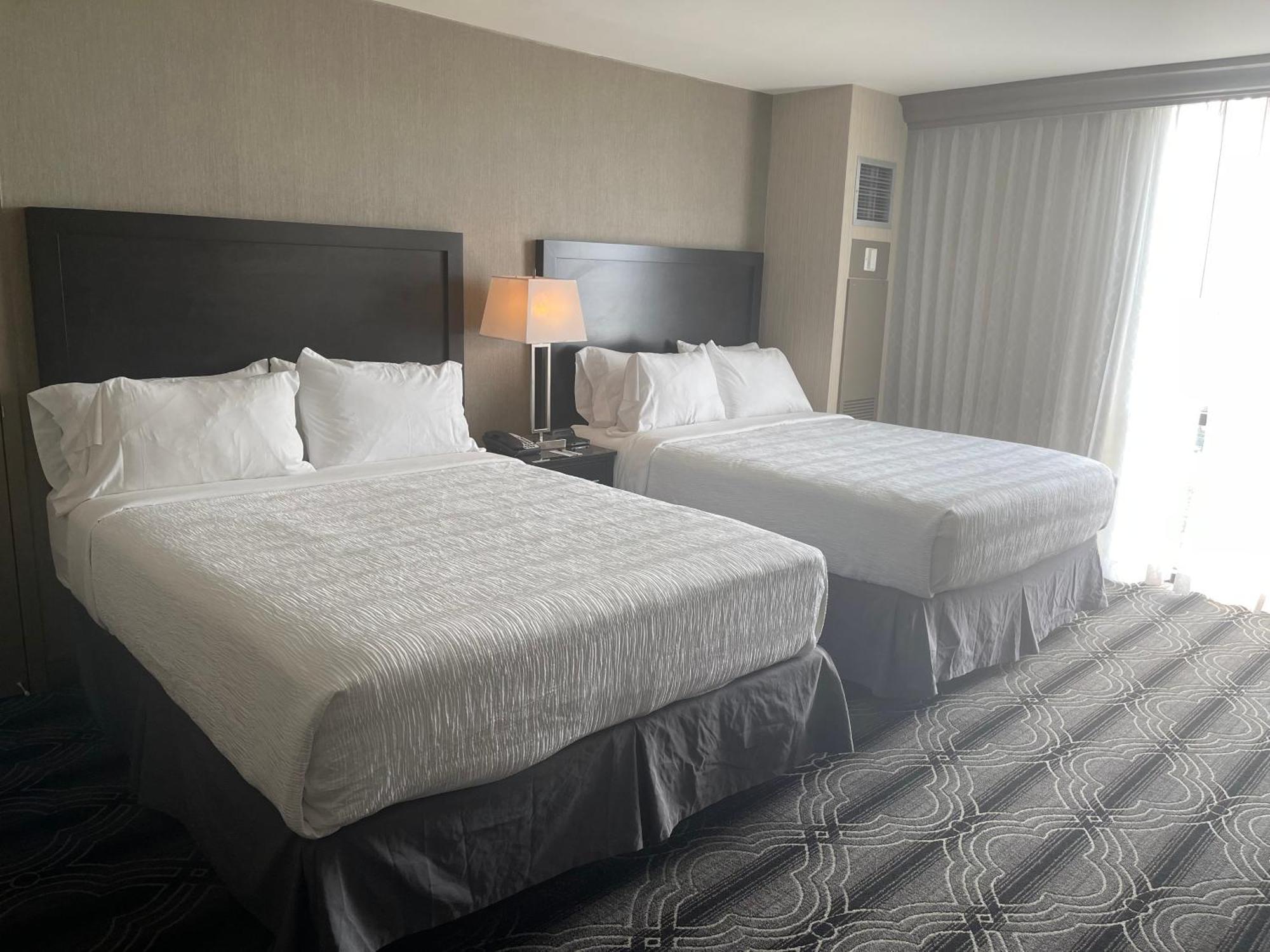 Grand Resort Hotel - Mt Laurel - Philadelphia Маунт Лорел Екстериор снимка